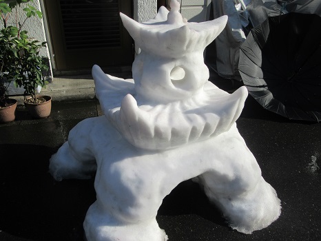 雪の彫刻